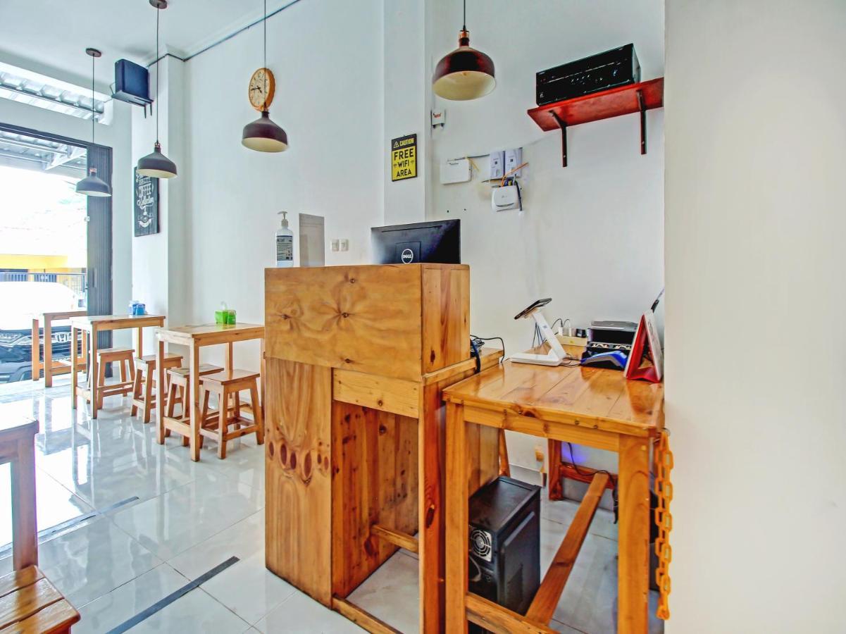 Super Oyo 90224 Palembang Residence Dış mekan fotoğraf