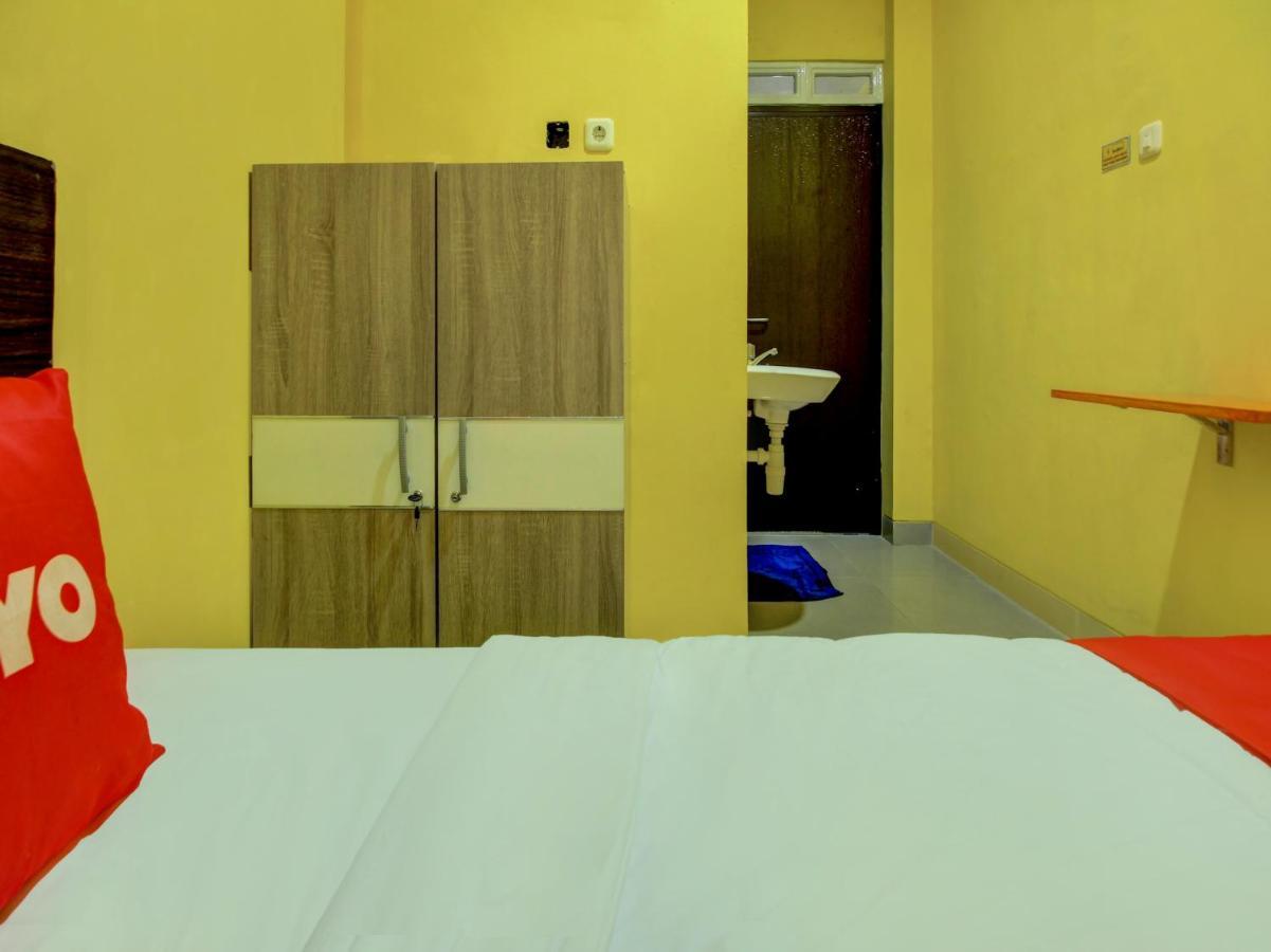 Super Oyo 90224 Palembang Residence Dış mekan fotoğraf